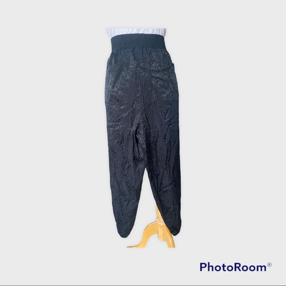 Anthropologie Black Satin Blend Animal Print Cropped Pants - Picture 4 of 5